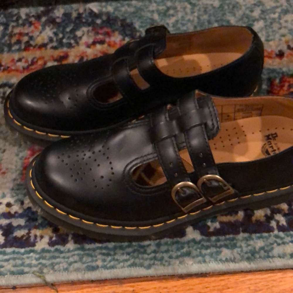 Doc martens Mary Janes- black size 9